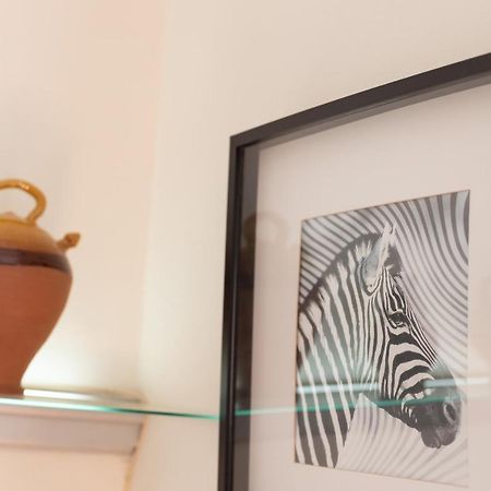 Aparteasy - Modernist Flat In Eixample Center Барселона Екстериор снимка