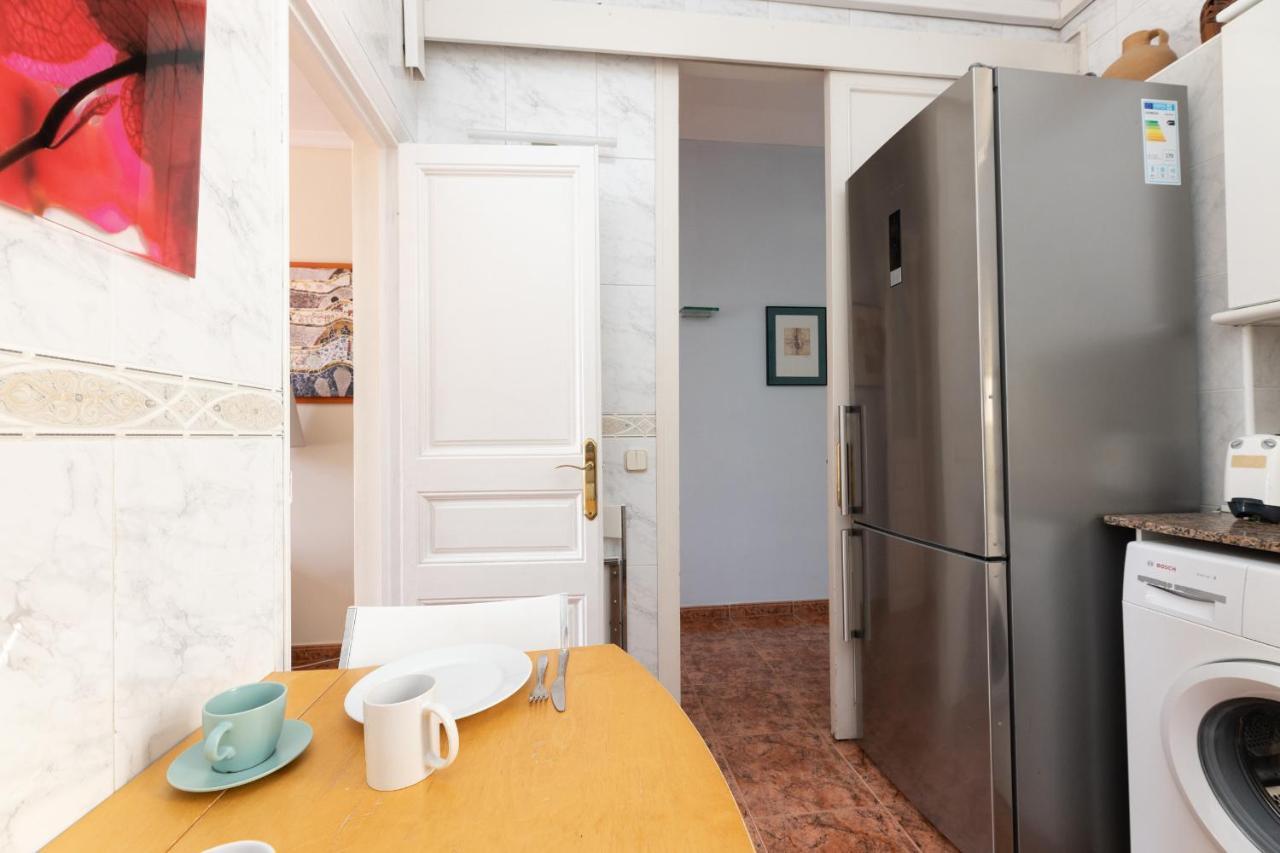 Aparteasy - Modernist Flat In Eixample Center Барселона Екстериор снимка