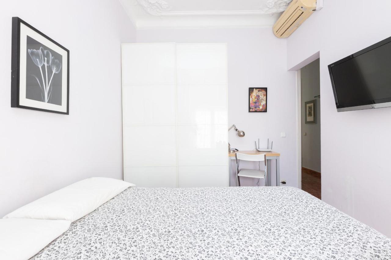 Aparteasy - Modernist Flat In Eixample Center Барселона Екстериор снимка